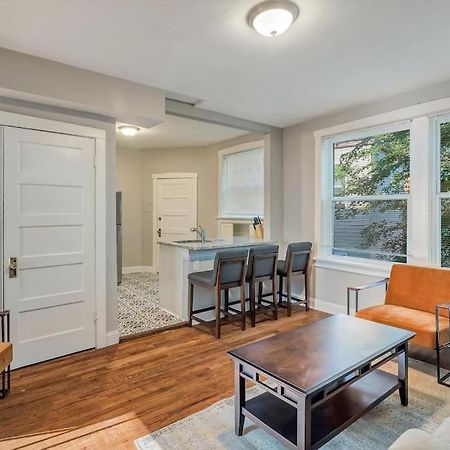 Beautiful Tower Grove Unit Recently Renovated 2S Villa Richmond Heights Eksteriør bilde